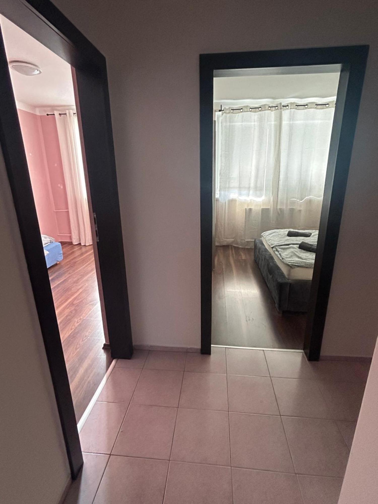 Apartman Rose ดูนาจสก้า สเตรด้า ภายนอก รูปภาพ